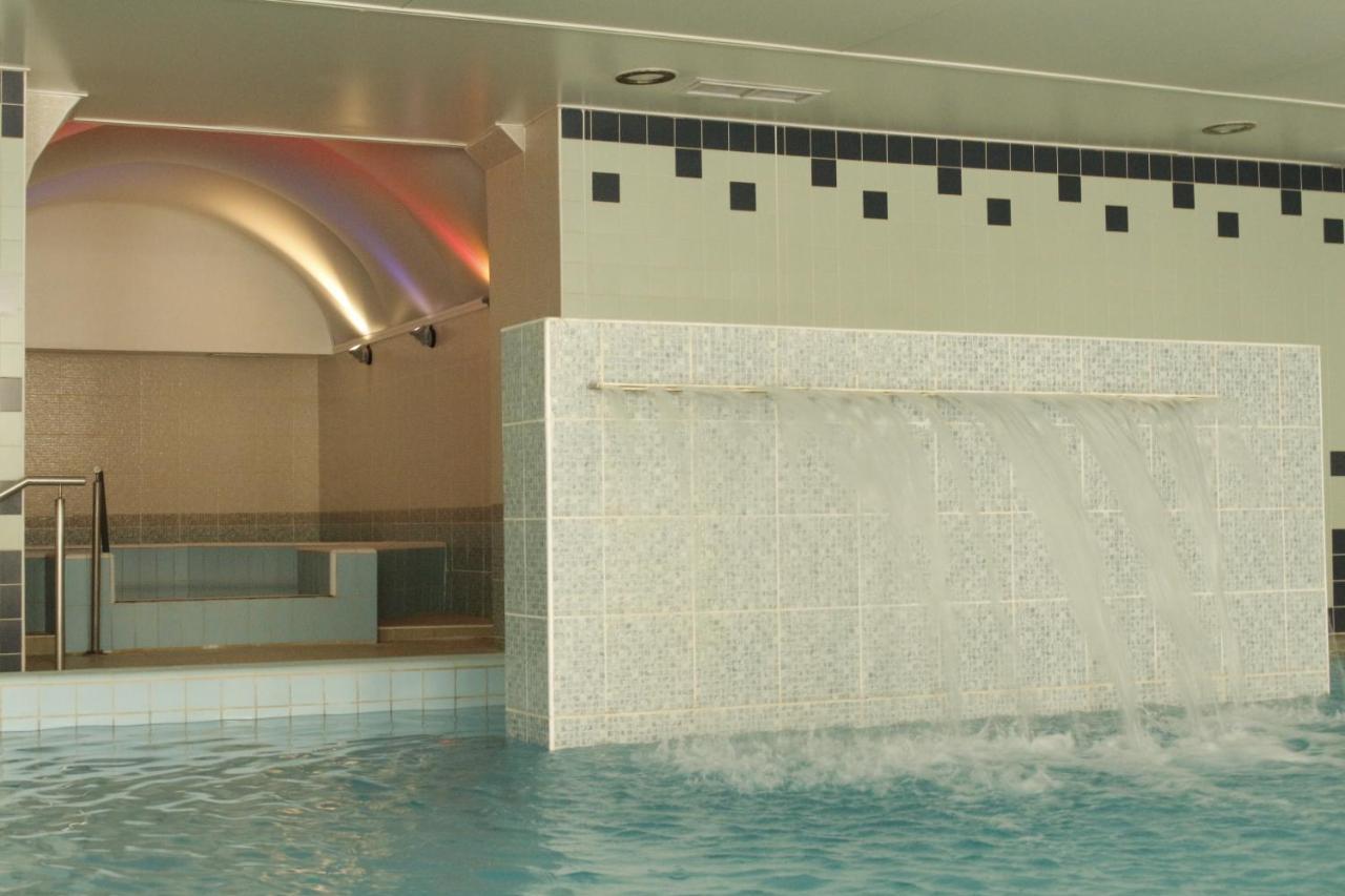 College Des Doctrinaires Hotel Lectoure Bagian luar foto